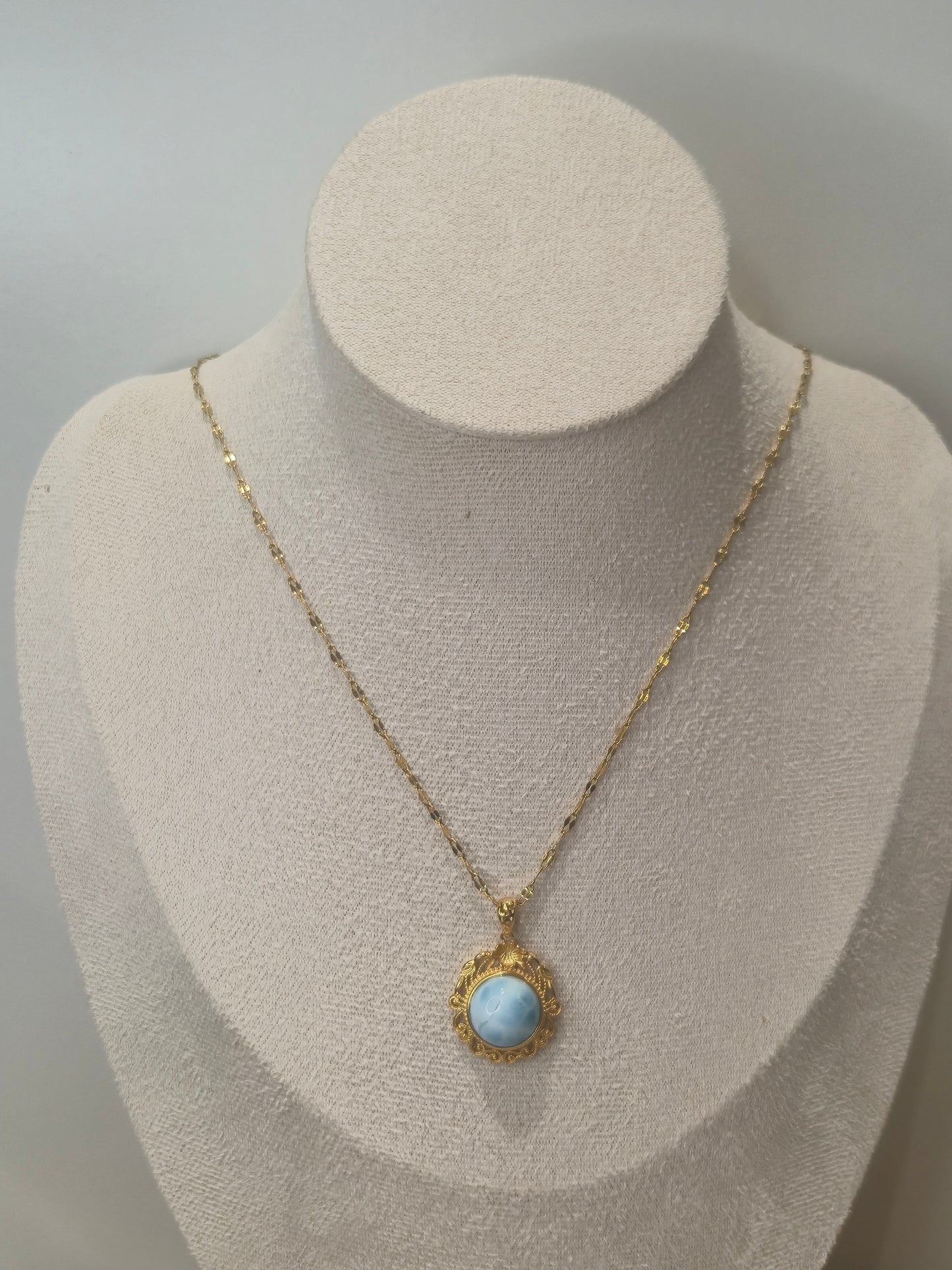 Pendentif Larimar Sertie en Argent S925 Dorée Style Antique