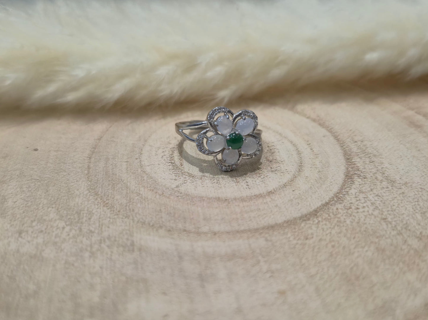 Bague Jadéite Blanc et Argent S925 - Fleur