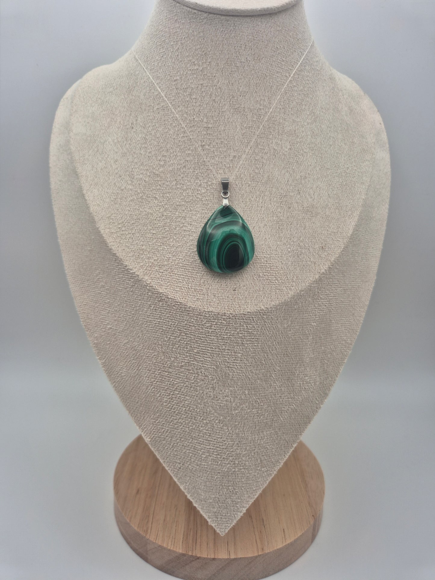 Pendentif Cabochon en Malachite Goutte (30 X 25mm)