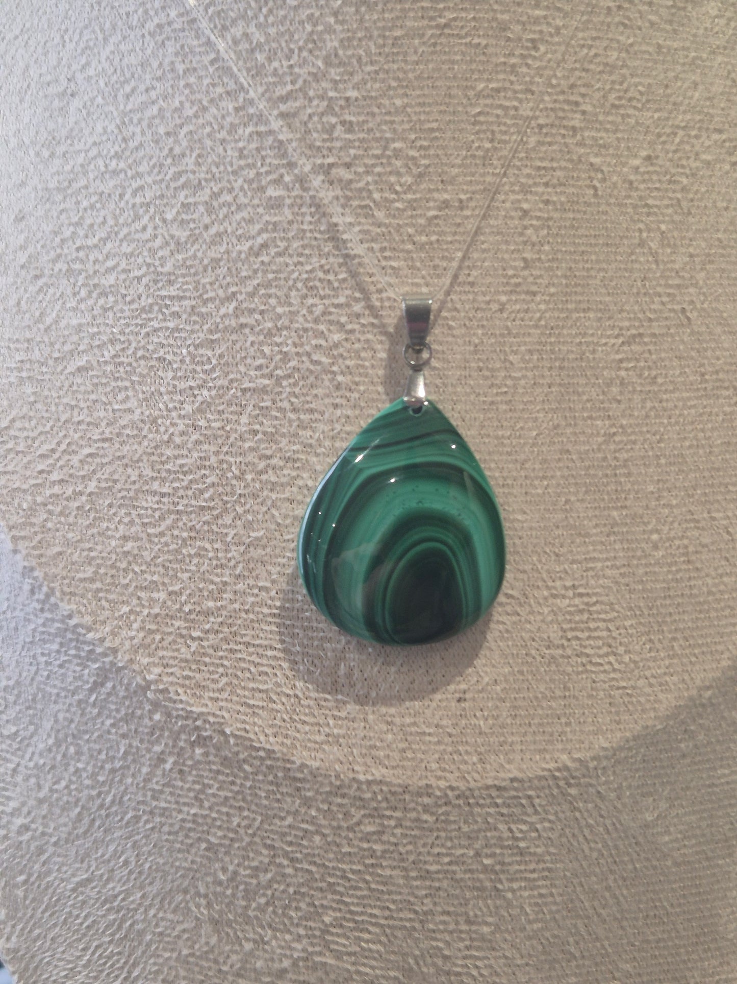 Pendentif Cabochon en Malachite Goutte (30 X 25mm)
