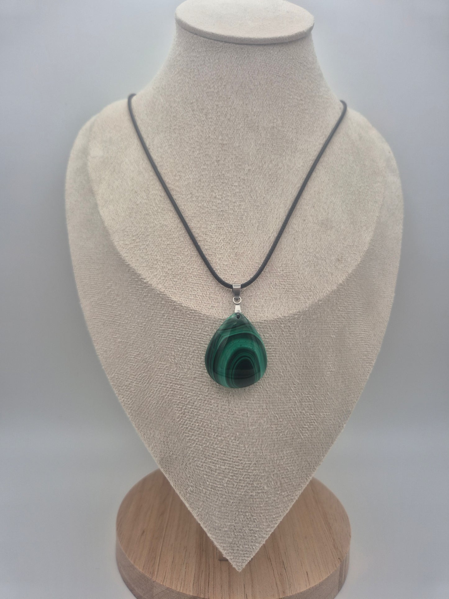 Pendentif Cabochon en Malachite Goutte (30 X 25mm)