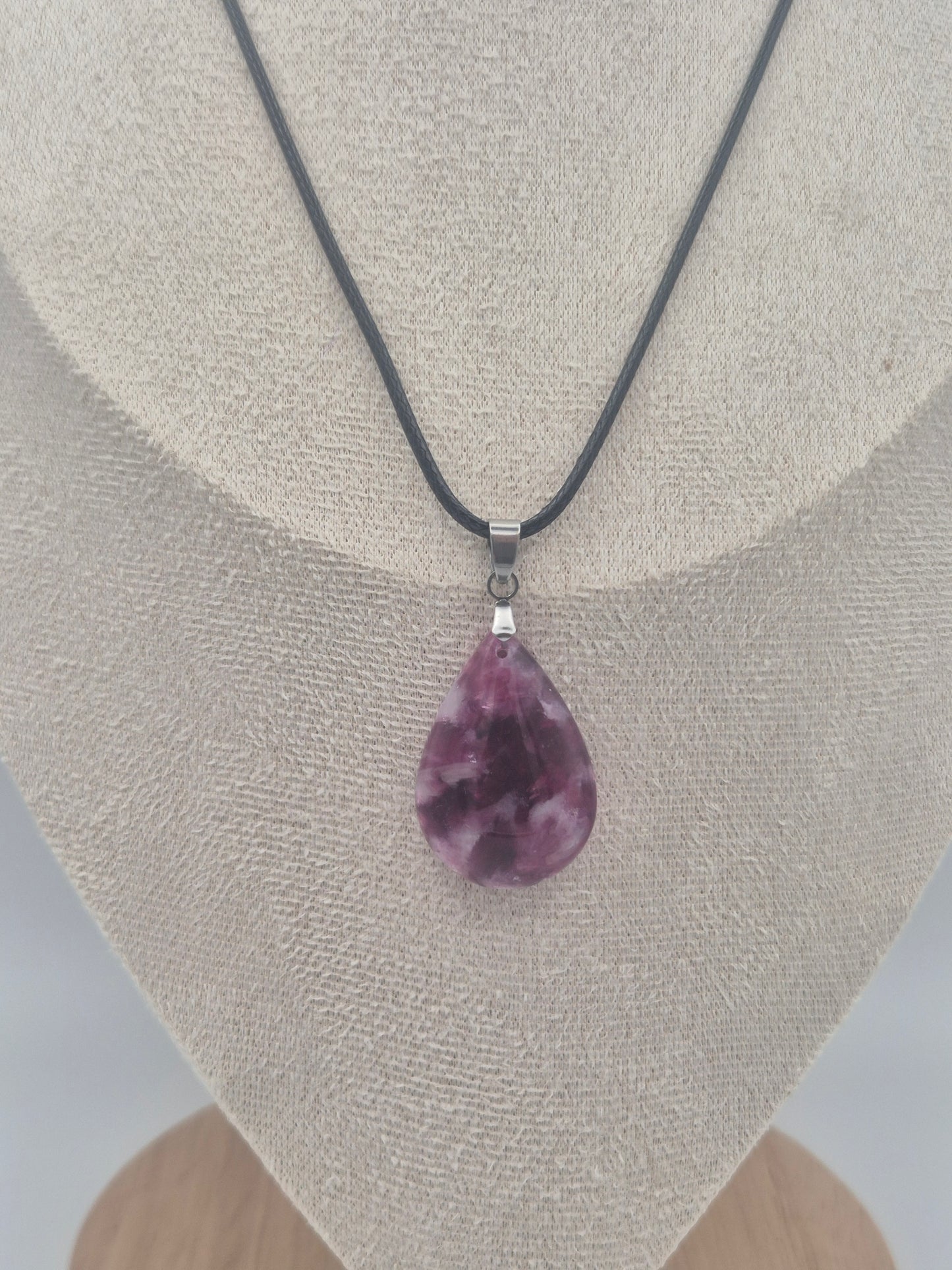 Pendentif Cabochon en Lépidolite Goutte (29 X 20mm)