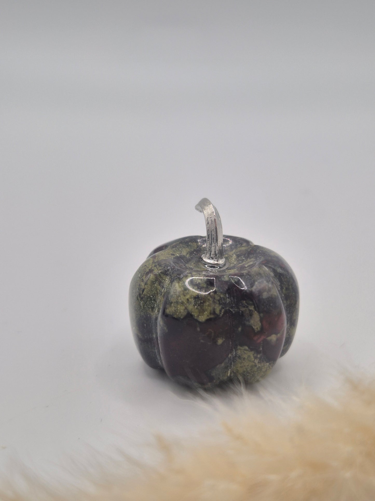 Petite Pierre Décorative en Forme de Citrouille