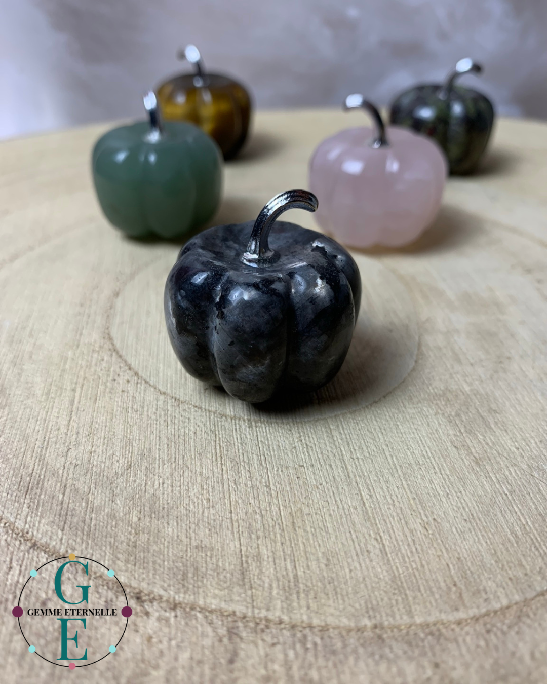 Petite Pierre Décorative en Forme de Citrouille